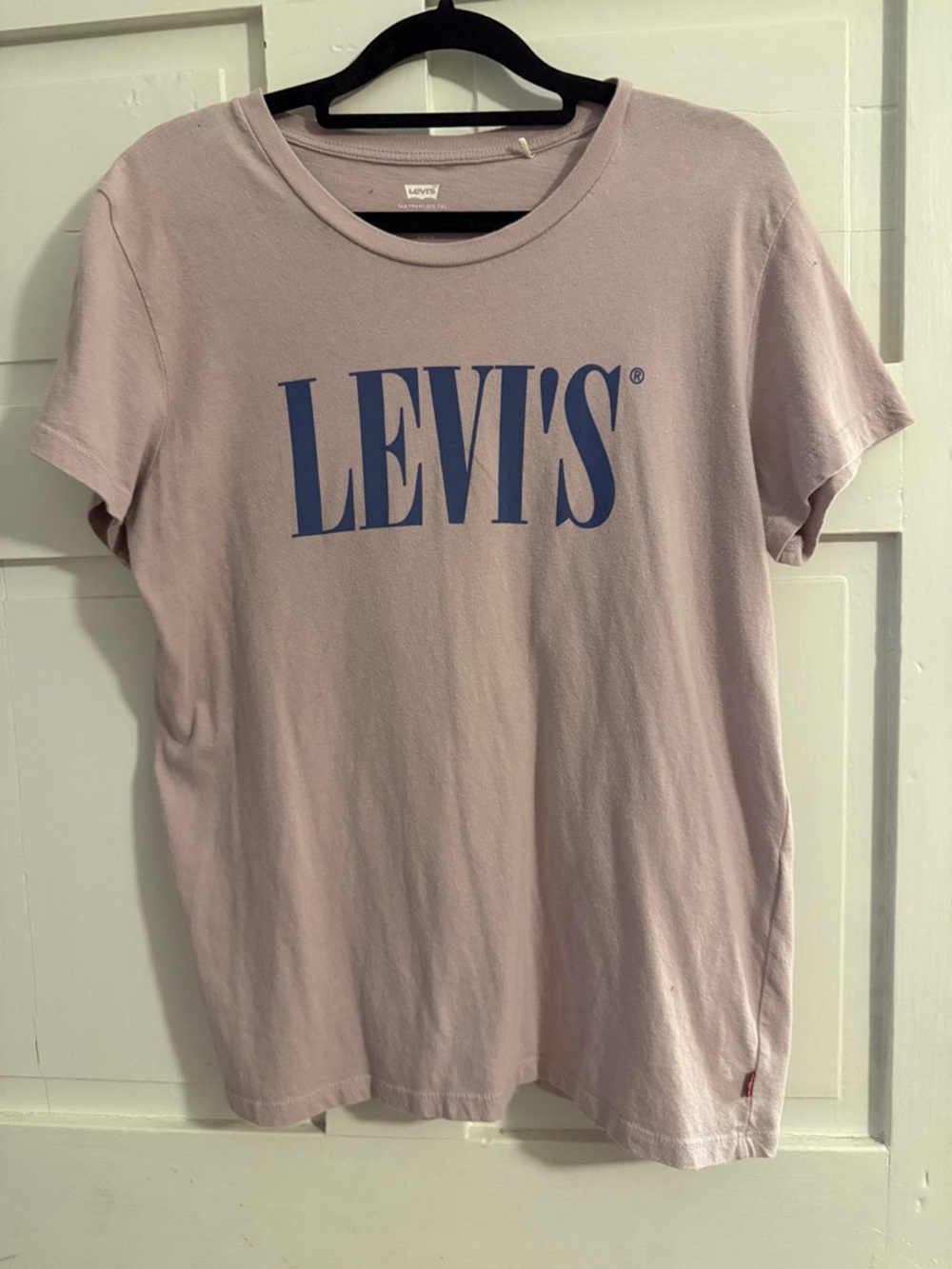 Levi’s Graphic Logo Tee Size Medium Purple Lavender Blue Logo Casual T-Shirt - Picture 2 of 3